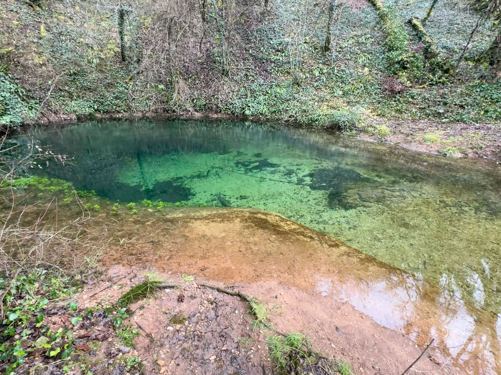 Plongée souterraine dans le Lot  à la source de Font Del Truffe Cristal